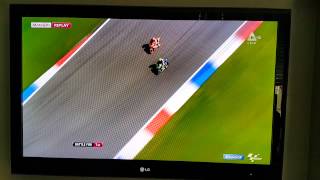 Rossi passes Marquez, Assen 2015, cuts the corner