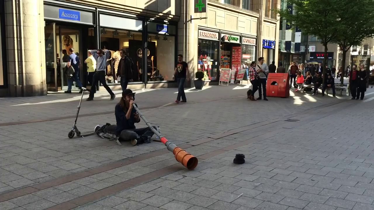 Street Performer Pipe Singer, Hamburg, Germany YouTube