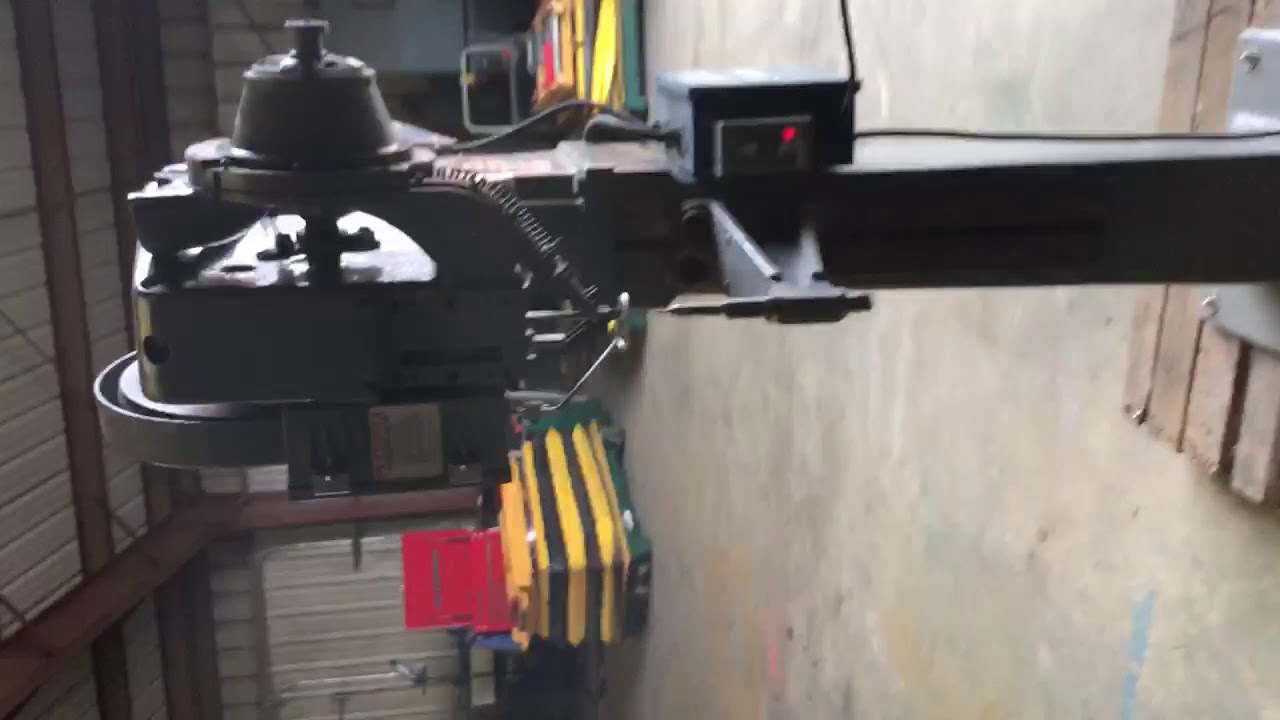 Chicago Rivet & Machine Model 912 - W/Foot Pedal, Detect-a-Finger - YouTube