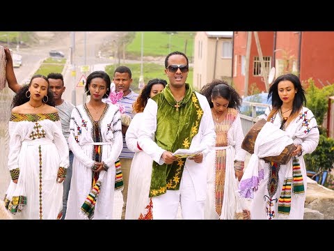 ቪዲዮ: ለአሮጌው አዲስ ዓመት የገናን ዛፍ እንዴት ማዘመን እንደሚቻል