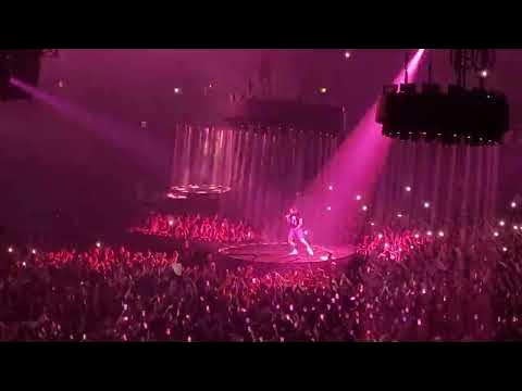 Post Malone - Candy Paint 14/5/23 Birmingham Resorts World Arena - YouTube