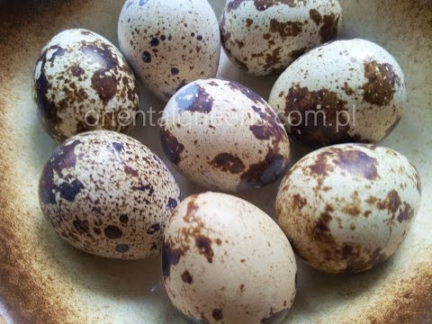 Video: How To Eat Quail Eggs Raw