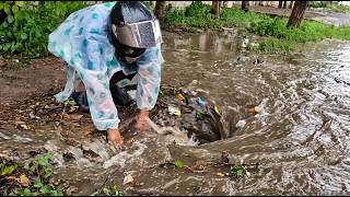 ៸Action Remove float plant and garbage clogged culvert drain save street