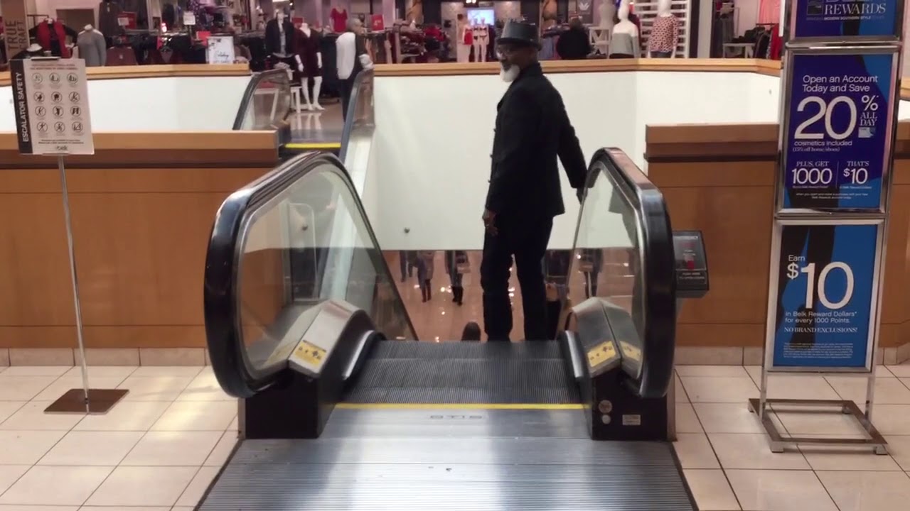 Эскалаторы Otis 1970 года в торговом центре Belk SouthPark в Шарлотте, Северная Каролина