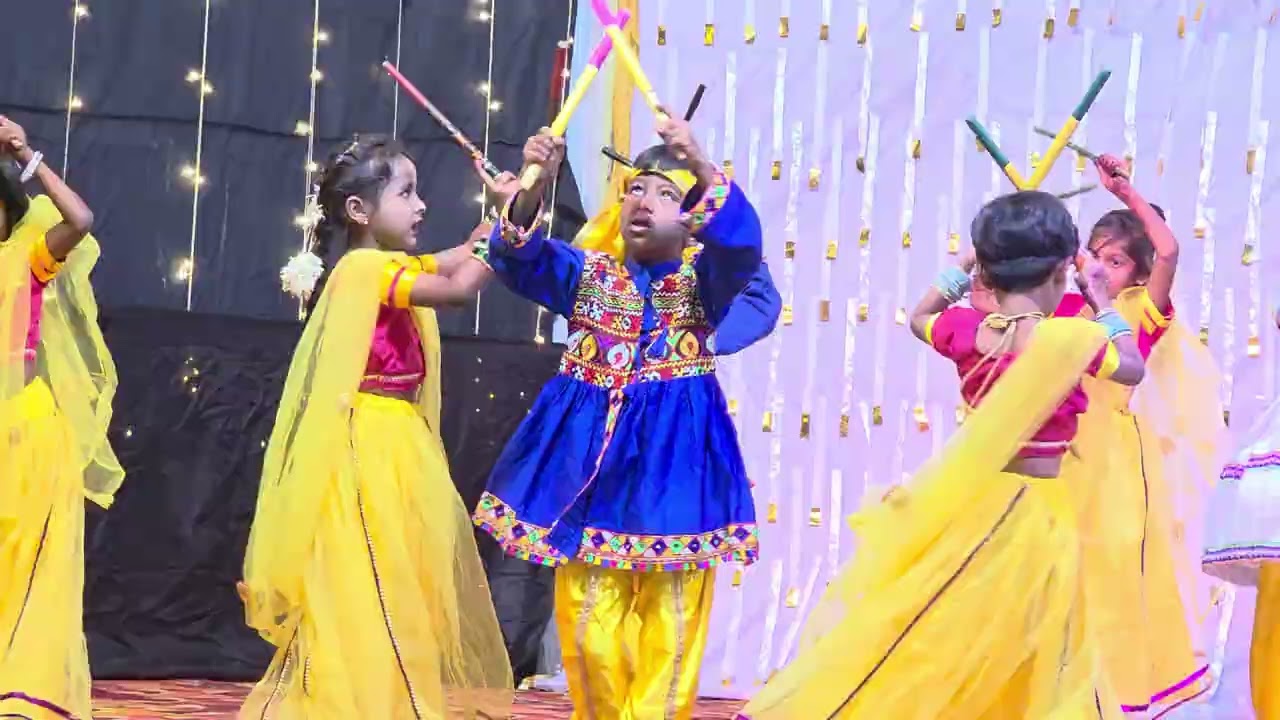 दम मारिया वार्षिक स्नेहसंमेलन नूतन प्राथमिक शिक्षणालय परभणी 