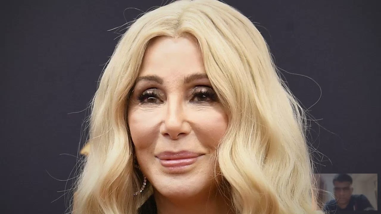 Cher Has Major Fumble At The Grammys, Exits Stage, Announces Dead Singer As Winner