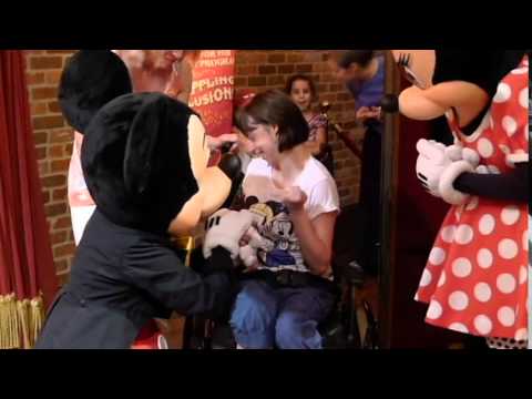 Disney Magical moments: Mickey Mouse en los parques de Disney.