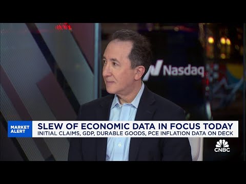 The Fed should not cut rates in December, says Bleakley's Peter Boockvar Episode cover