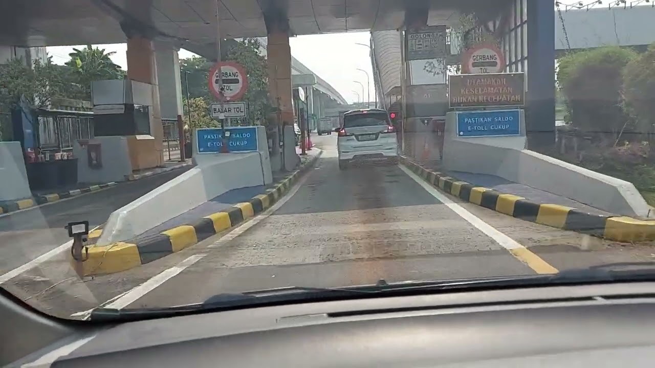 14 menit stasiun KCIC HALIM-UNKRIS via Sutoyo-tol Japek-Jatiwaringin. Urang Bandung hayu ka UNKRIS