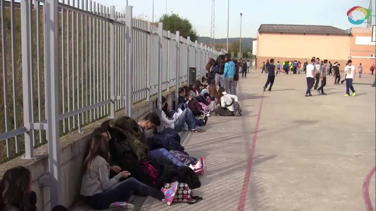 Jóvenes de Villarrubia abren su IES como espacio de encuentro - El EnTendedero Tv