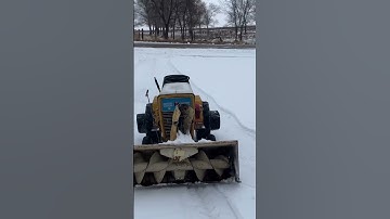 Cub cadet 122 throwing snow! Until it breaks… ugh!   #snowthrower #shorts #cubcadet
