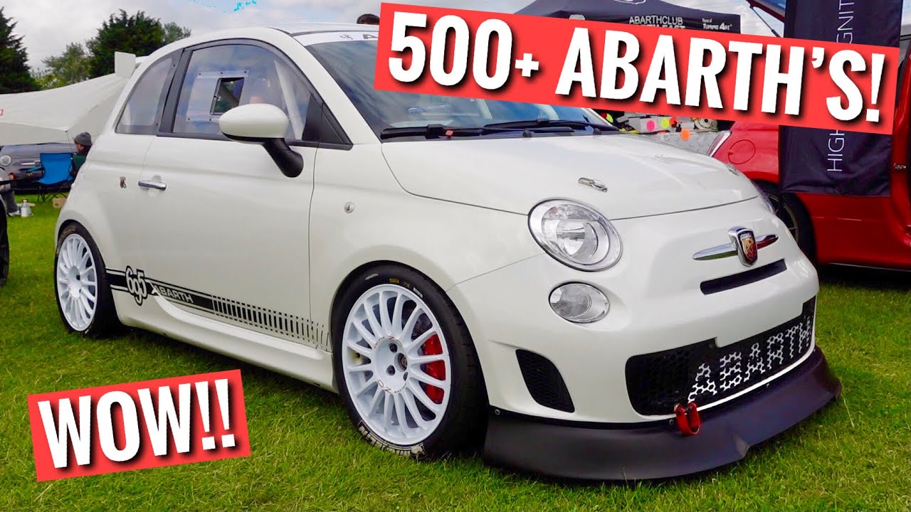 ABARTH 695 ASSETTO CORSE 1/27 スケール Abarth 695 Assetto Corse Racing