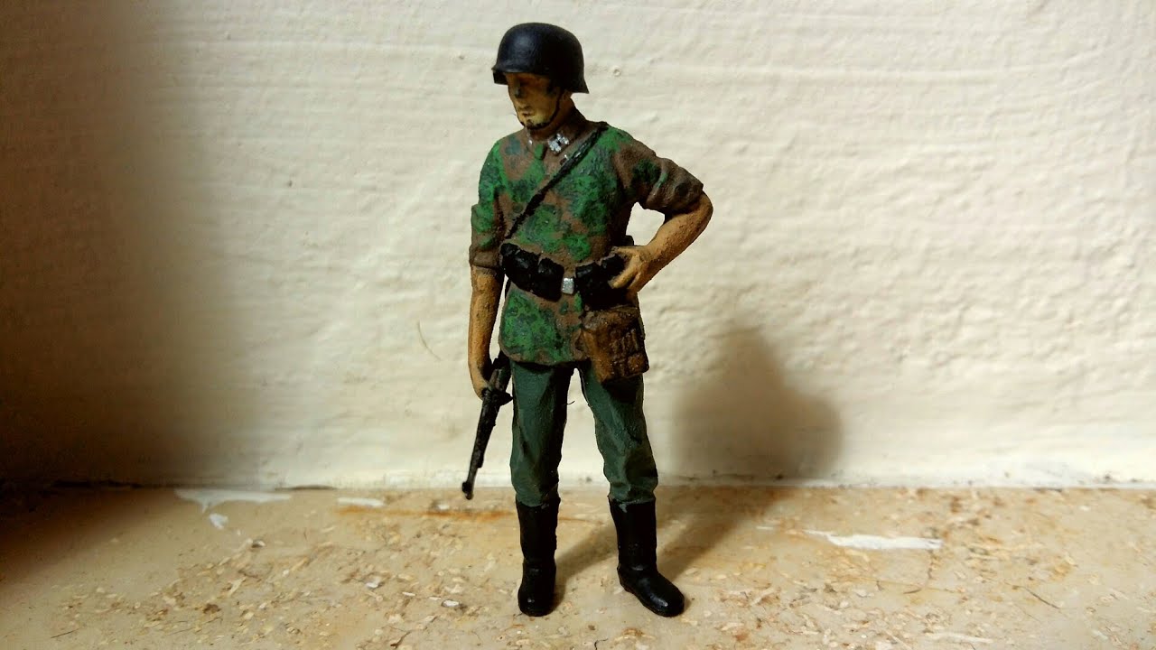 Wehrmacht-Soldat Erbsentarn 