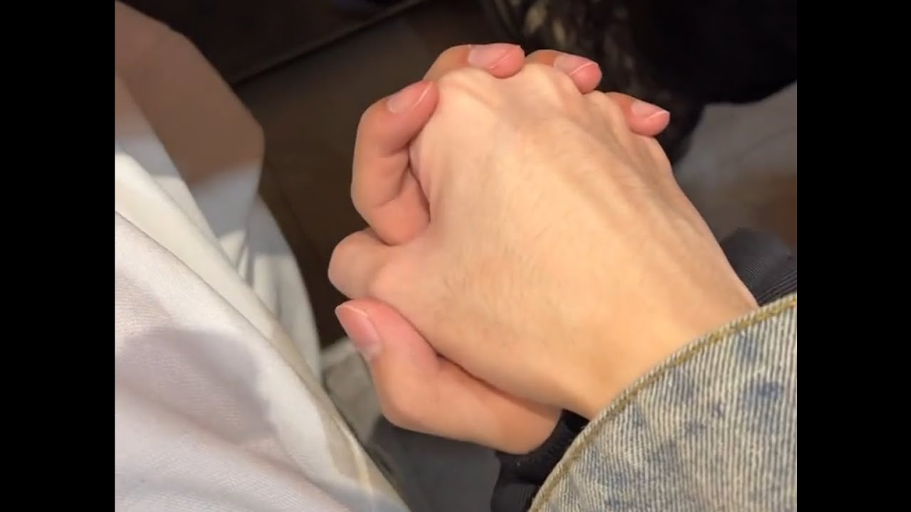 [EngSub]HaohaoNienie// Clingy Haohao🐷denying 🐨Nienie's request to go out🤭//at Haohao's home in Wuhan