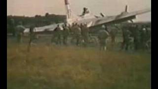 B17 1944 LANDING ON ONE WHEEL AT PODINGTON WW 2.
