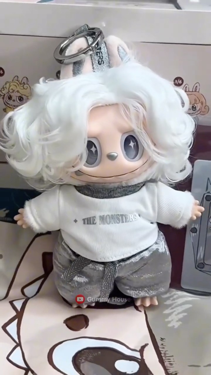🪩🎧 UNBOXING: THE MONSTERS Hair Salon Secret?! - YouTube