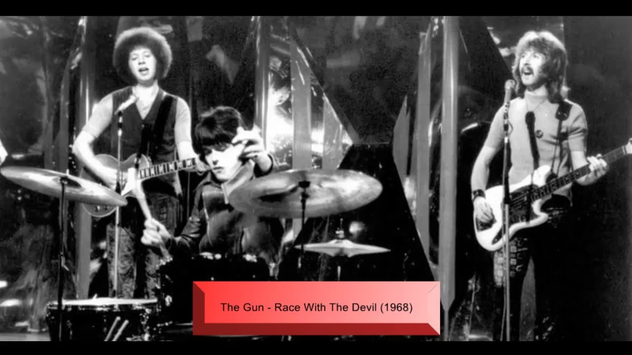The Gun - Race With The Devil (1968) - YouTube