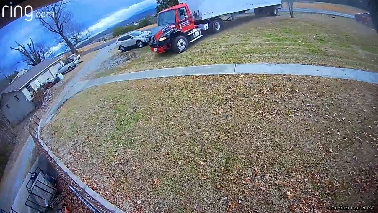 Different Angle Of The Semi truck That Crashed Into Yard In Sevierville different-angle-of-the-semi-truck-that-crashed-into-yard-in-sevierville