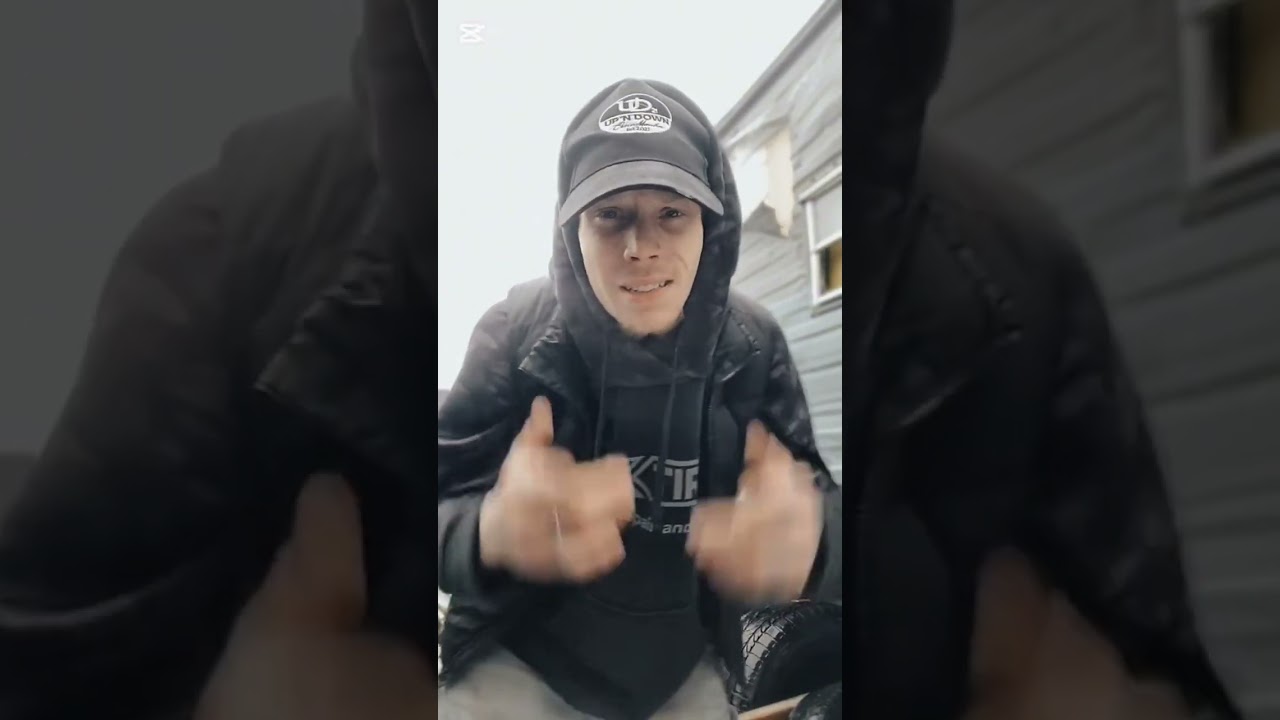 enregistré au studio par 