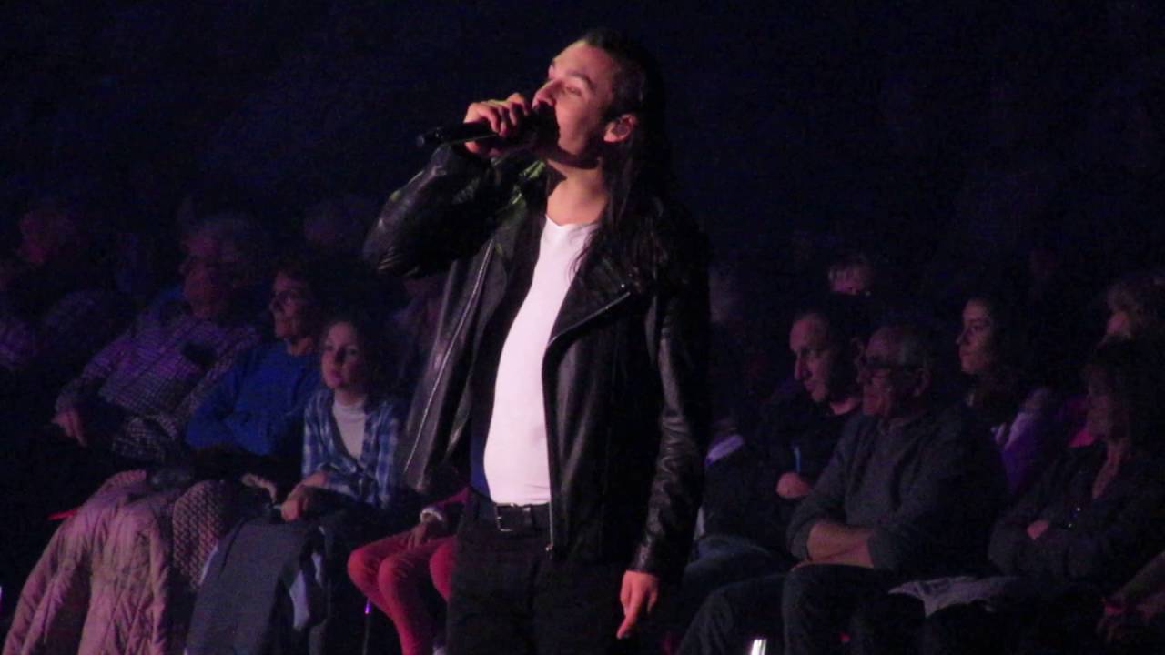 Holiday on Ice : 13 04 2016 La Rochelle ( John Eyzen et Candice Parise )