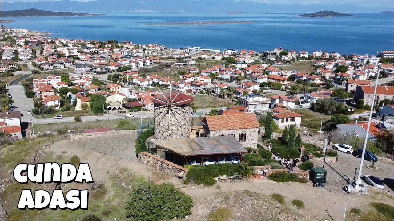 Ayvalık Cunda Adası’nda Sonbahar.Taş Kahve, Müzeler, Mezeler