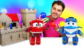 Новое видео для детей. Игры в игрушки Роботы-поезда для малышей видео