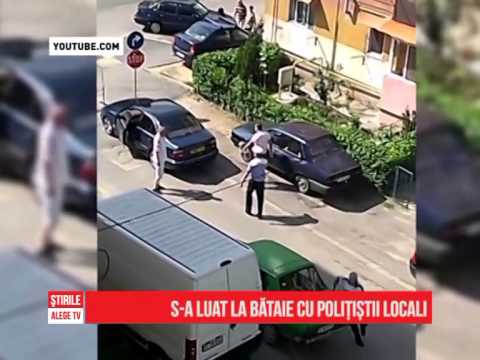 S-a luat la bătaie cu polițistii locali