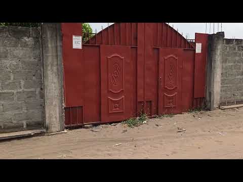 Le 28 1 2026 A VENDRE CETTE PARCLLE DE 15M 20 CLOTURER Sieur MAISON HNACHEVÉ KINKOLE CNPP 