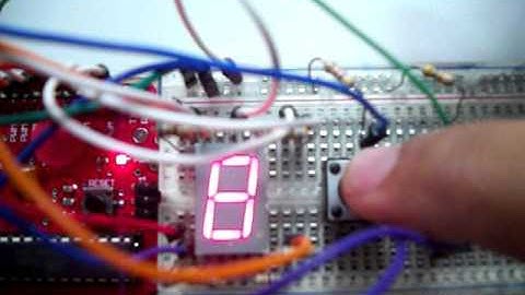 Contador com Botão+Display7Segmentos+Arduino