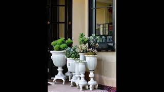Seasonal Front Door Flower Pot Ideas for Year Round Beauty #FrontDoorDecor #SeasonalFlowers #decor