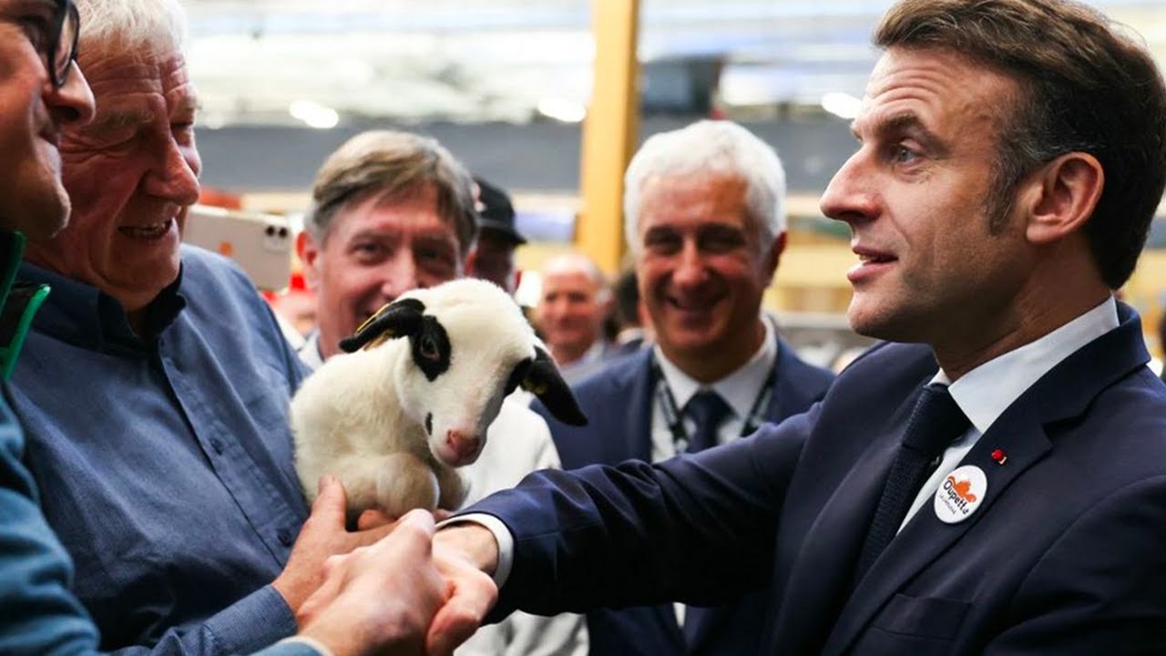 "Ça va dans le bon sens" : à Toulouse, Emmanuel Macron fait une nouvelle promesse aux agriculteurs