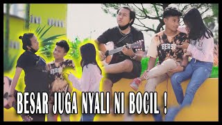 🔴NYIDIR BOCIL PACARAN DI TAMAN LEWAT LAGU INI ! ENDINGNYA GAK ENAK KALI! | PRANK INDONESIA