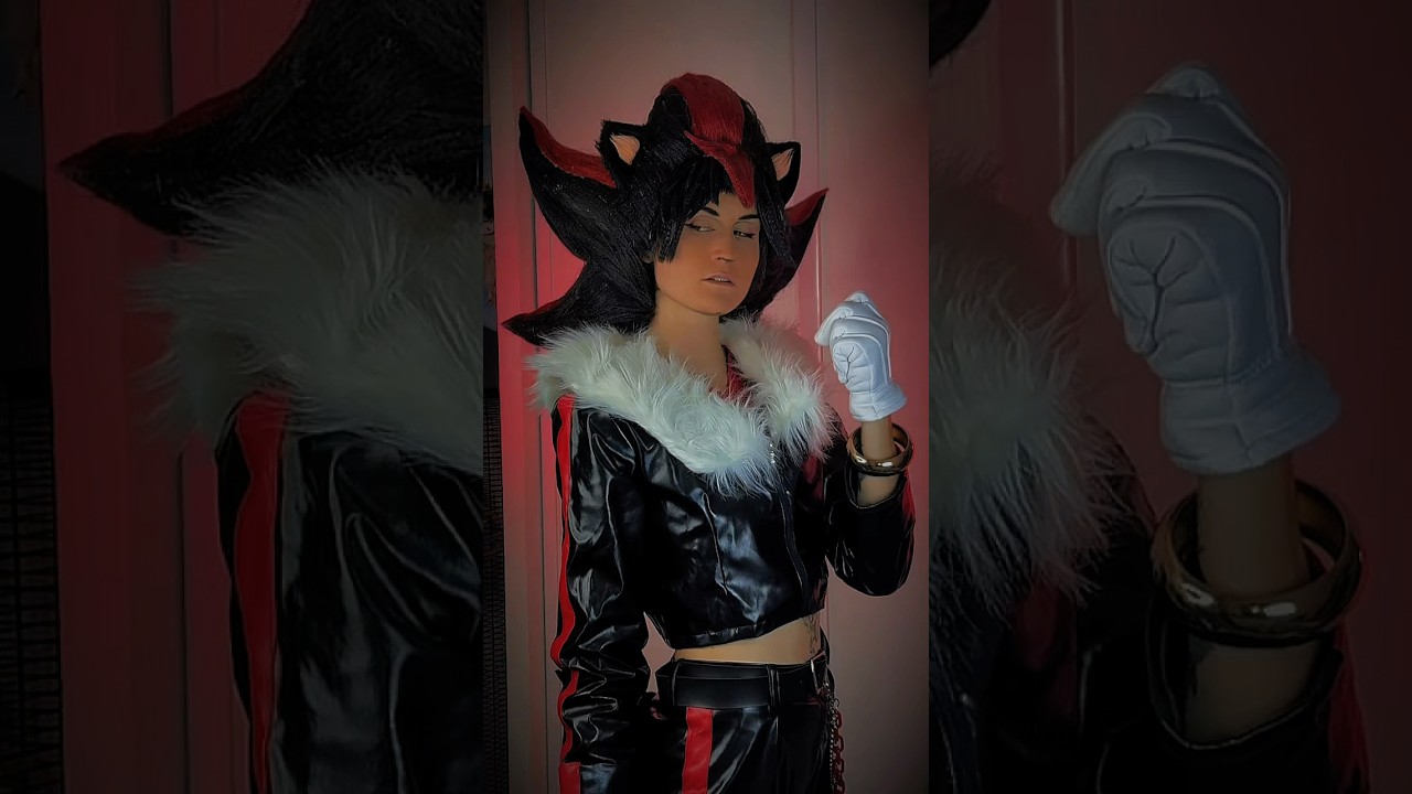 Do you prefer Shadow or Sonic? ✨👀 #cosplay #sonicthehedgehog