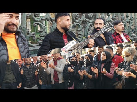 Taksimde Sokak Müzizyenlerine Muazam ilgi. Sokak Sanatçıları Söyledi Halk Eşlik Etti. 4K