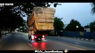 Download lagu Vidio bagus buat story wa kekinian anak cctv truk mania 65 truk oleng parah Vidio bagus buat story wa kekinian anak cctv truk mania 65 truk oleng parah