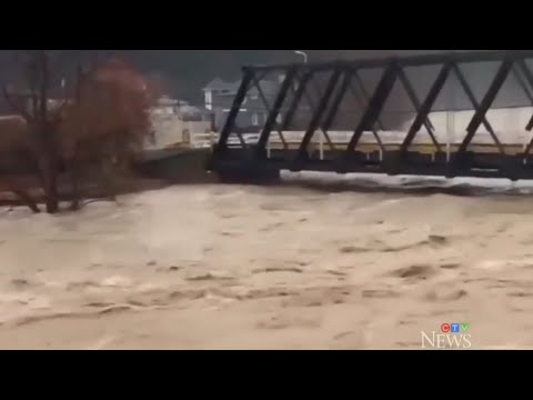 Floodwaters cover Merritt, B.C., entire community evacuated