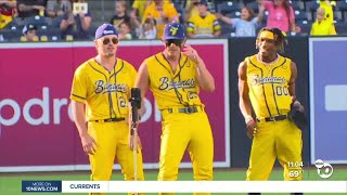Savannah Bananas bring 'Banana Ball' to a sold-out Petco Park