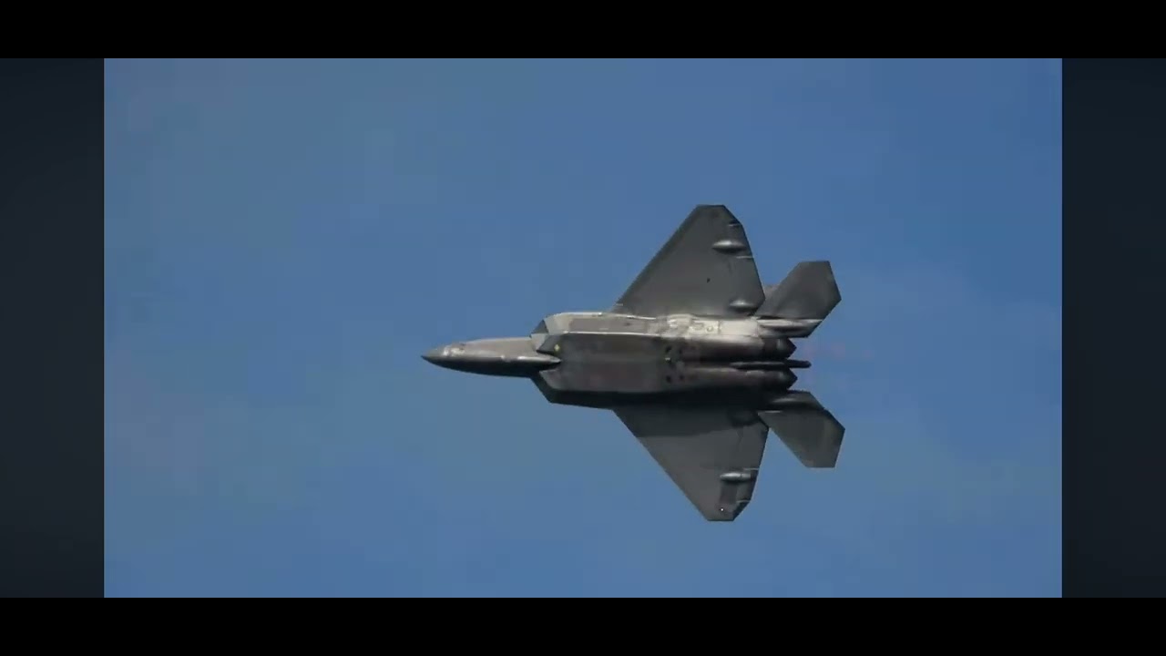 F-25 Raptor en entrenamiento nada mal 😃😆😁😀💀☠️👽 - YouTube