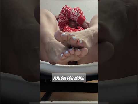 Cute soles and toes for worship foot fetish video big feet women feet