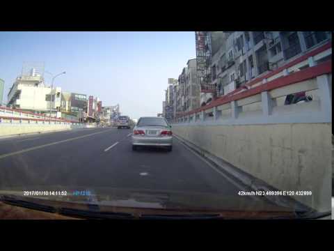 嘉義市興業路地下道對向車到車禍沒完整拍到只聴到聲音
