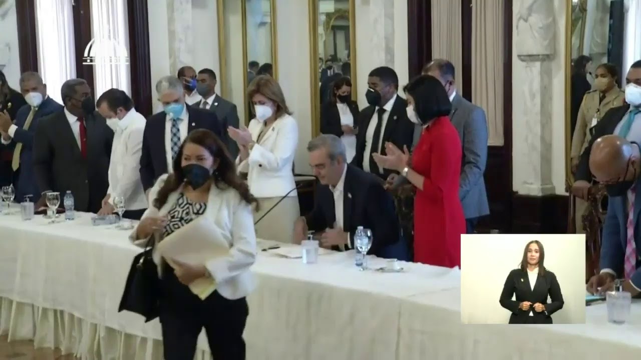 Lanzamiento tarjeta bono Navideño