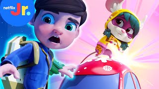 Wren Battles Teddy Von Taker's Army of Toys! 🐭 The Action Pack Saves Christmas | Netflix Jr