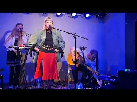 Aurora - Starvation - live PREMIERE in Cologne 05.06.2024 - acoustic show Die Wohngemeinschaft Kln