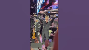 Thumbnail of Luis Miguel en Madrid - La Bikina (Santiago Bernabeu)