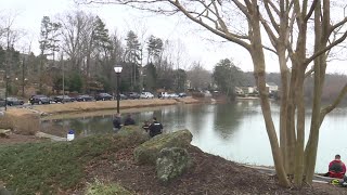 Dive team searches pond at Greenville County apartment complex