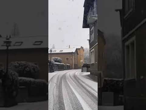 اوعى تحكى تفصايلك لحد