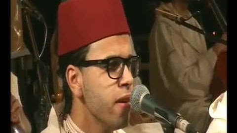 القارئ والمنشد عماد الطويهري في افتتاح الليلة الثانية