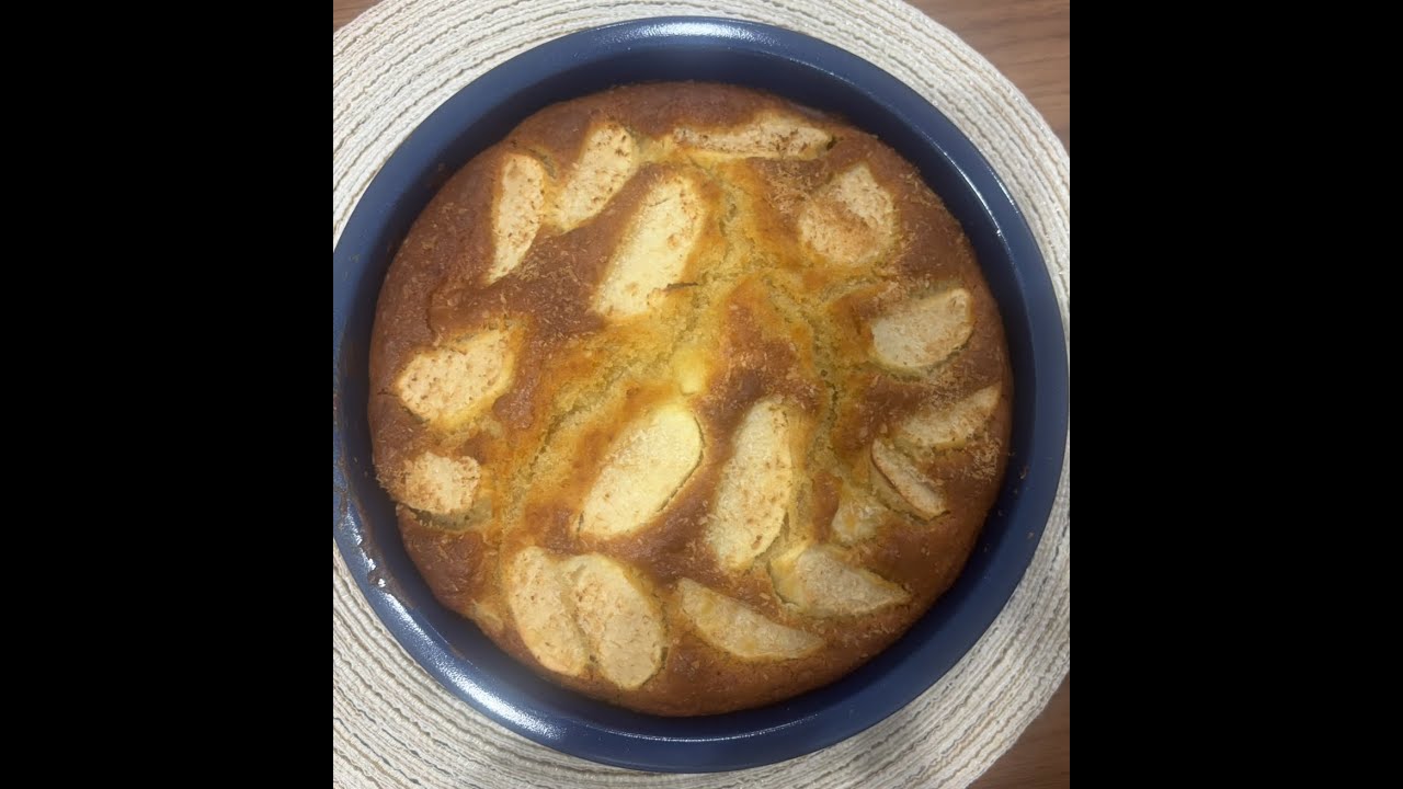 FLUFFY - CRUNCHY APPLE CAKE