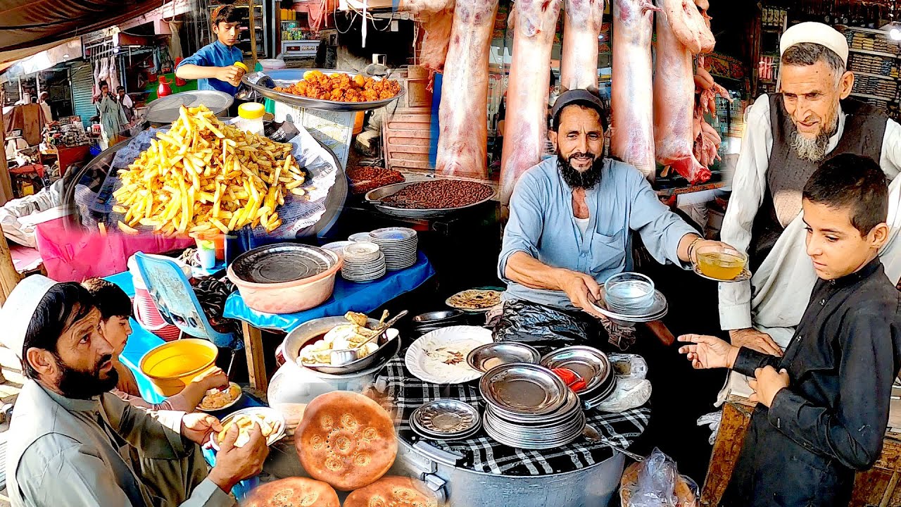 Breakfast in Marko Bazaar | Morning routine of Nangarhar Afghanistan | Liver fry | Kabuli | Rush