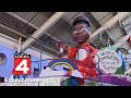 Student helps unveil brand new float for America&#39;s Thanksgiving Parade